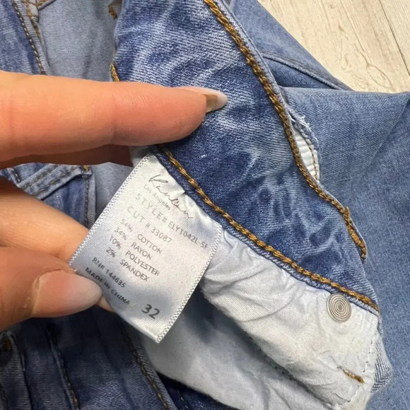 Kancan Women's High Rise Ankle Blue Denim Jeans Size 32 - Picture 3 of 5